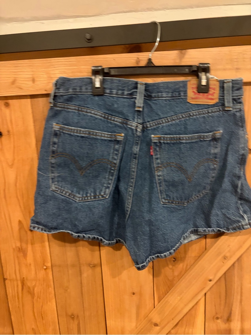 Levi’s - Picture 3 of 3